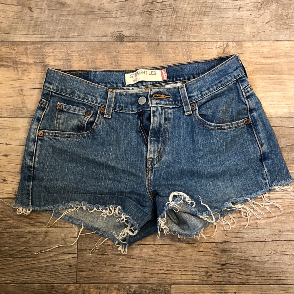 Vintage Levi’s cutoff denim shorts